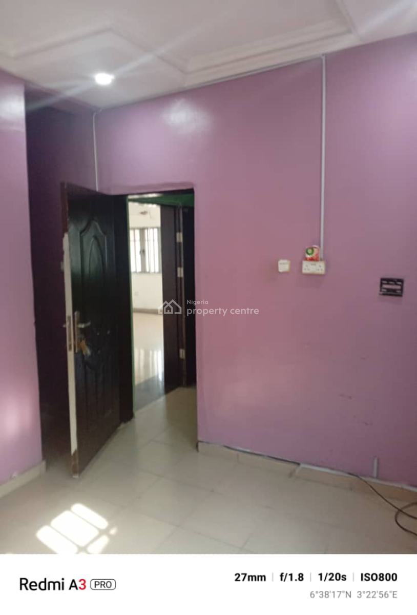 Lovely 3 Bedroom Flat, 2 in a Compound in an Estate, Gra Phase 1, Magodo, Lagos, Flat / Apartment for Rent