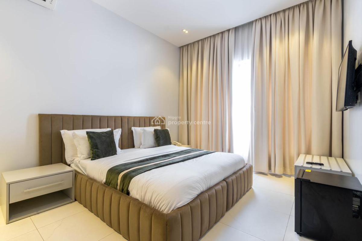 Beautiful 2 Bedroom Skyline/city View Apartment, Lekki Phase 1, Lekki, Lagos, Flat / Apartment Short Let