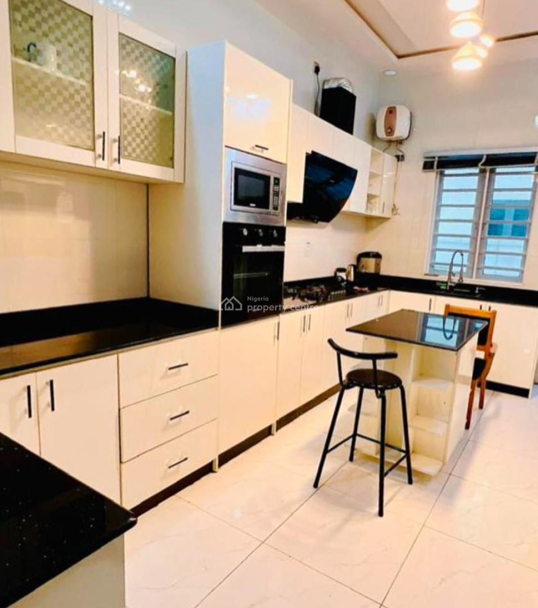 Luxury 5 Bedroom Self Compound, Lekki, Lagos, House Short Let