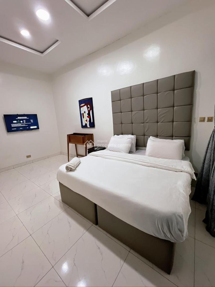 Luxury 5 Bedroom Self Compound, Lekki, Lagos, House Short Let