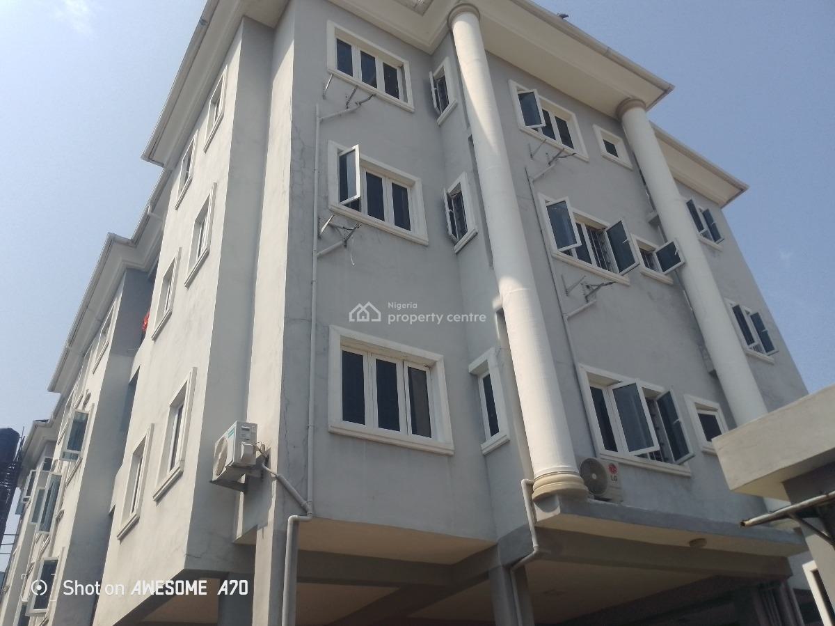 Spacious 3bedroom Flat Upstairs, Cw Estate, Osapa, Lekki, Lagos, Flat / Apartment for Rent