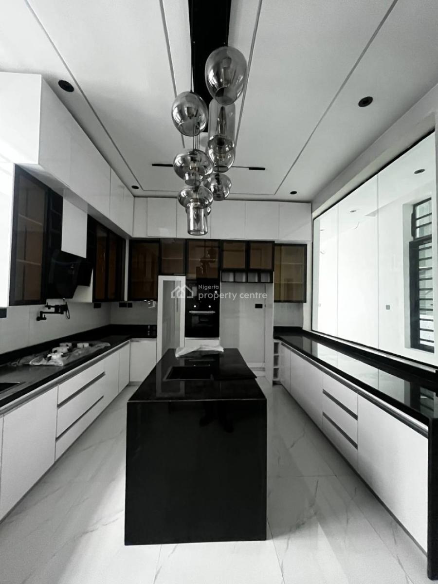 5 Bedroom Detached House with Bq, Second Toll Gate, Lekki Phase 2, Lekki, Lagos, Detached Duplex for Sale