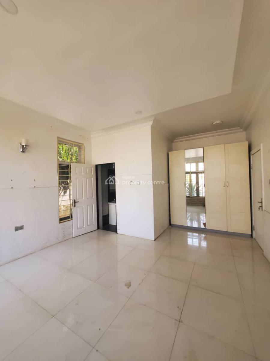 Spacious 2 Bedroom Block of Flat, American International School, Durumi, Abuja, Flat / Apartment for Rent