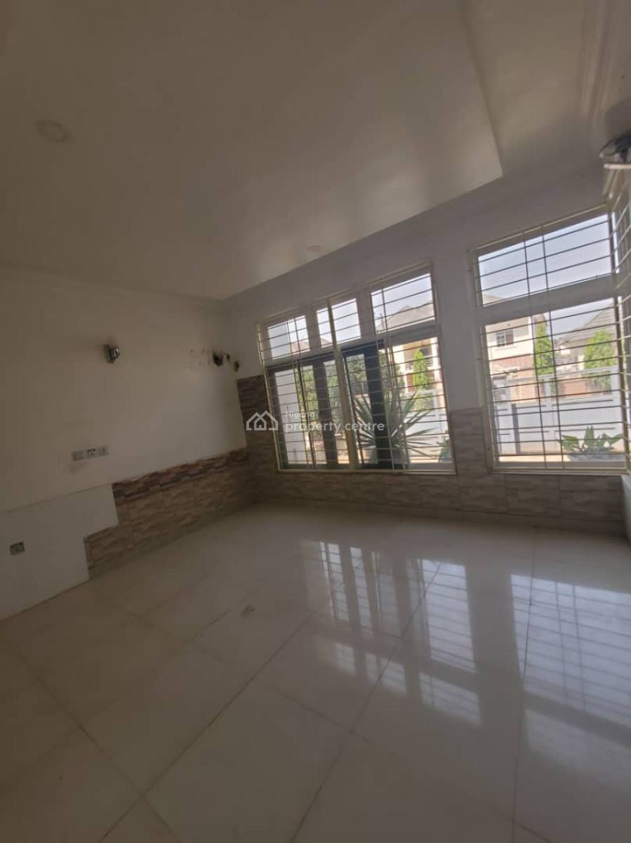 Spacious 2 Bedroom Block of Flat, American International School, Durumi, Abuja, Flat / Apartment for Rent