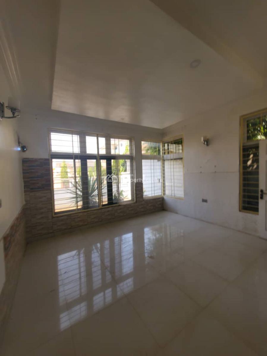 Spacious 2 Bedroom Block of Flat, American International School, Durumi, Abuja, Flat / Apartment for Rent