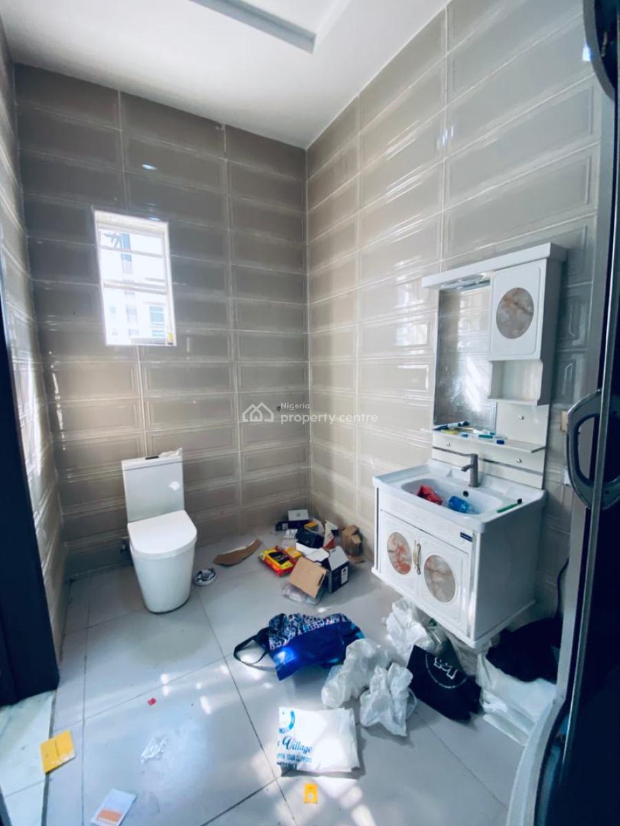 Spacious Masters Bedroom, Osapa London, Lekki, Lagos, Flat / Apartment for Rent