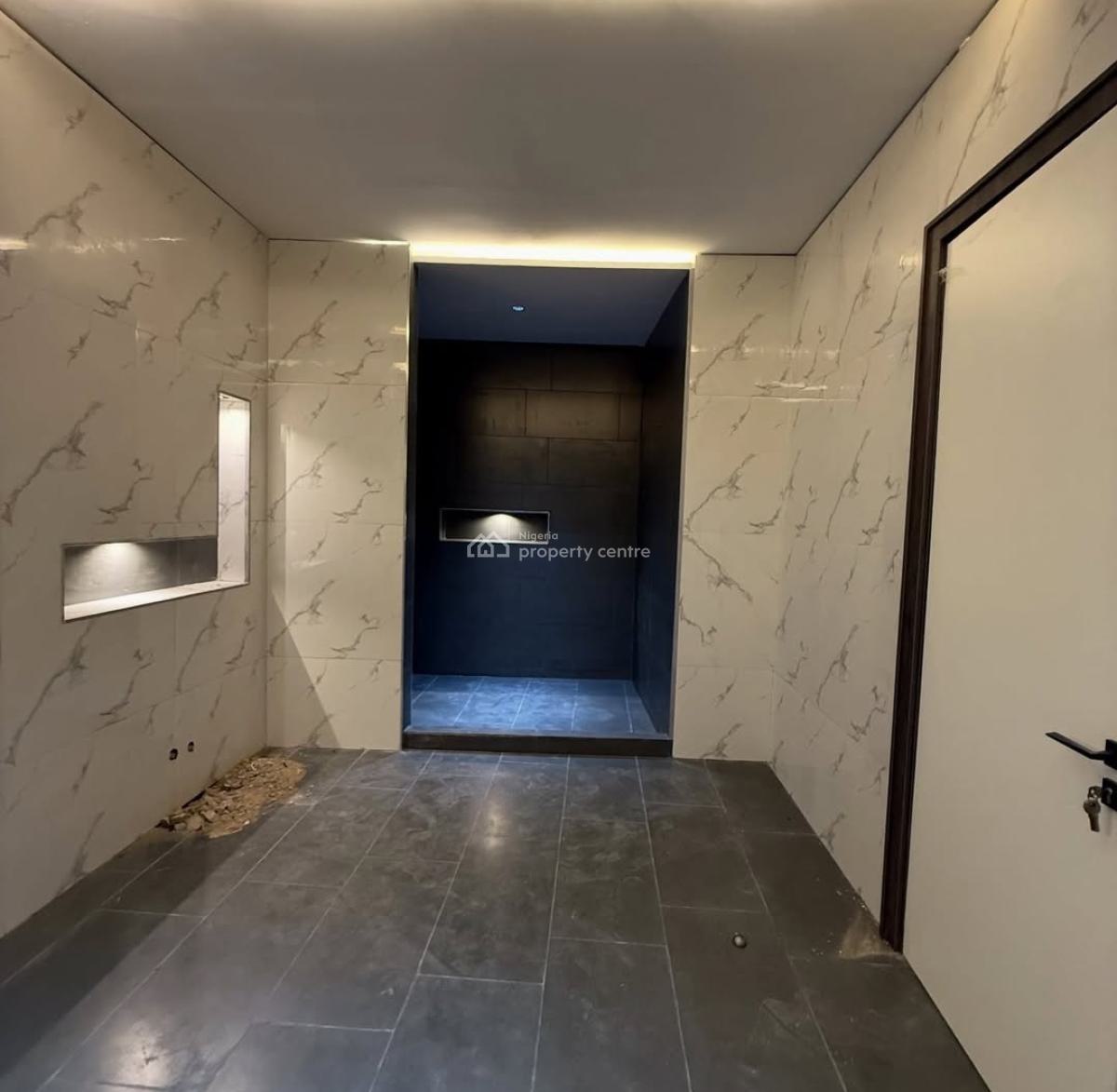 Neatly Finished 6 Bedrooms Detached Mansion with Bq + Underground Park, Asokoro District, Abuja, Detached Duplex for Sale