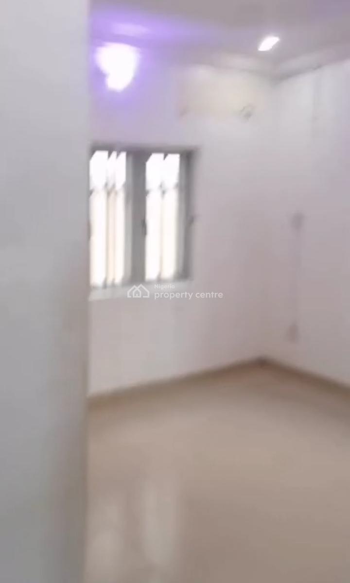 Decent 3 Bedroom Flat Ground Floor, Waterfront Estate, Magodo, Lagos, House for Rent