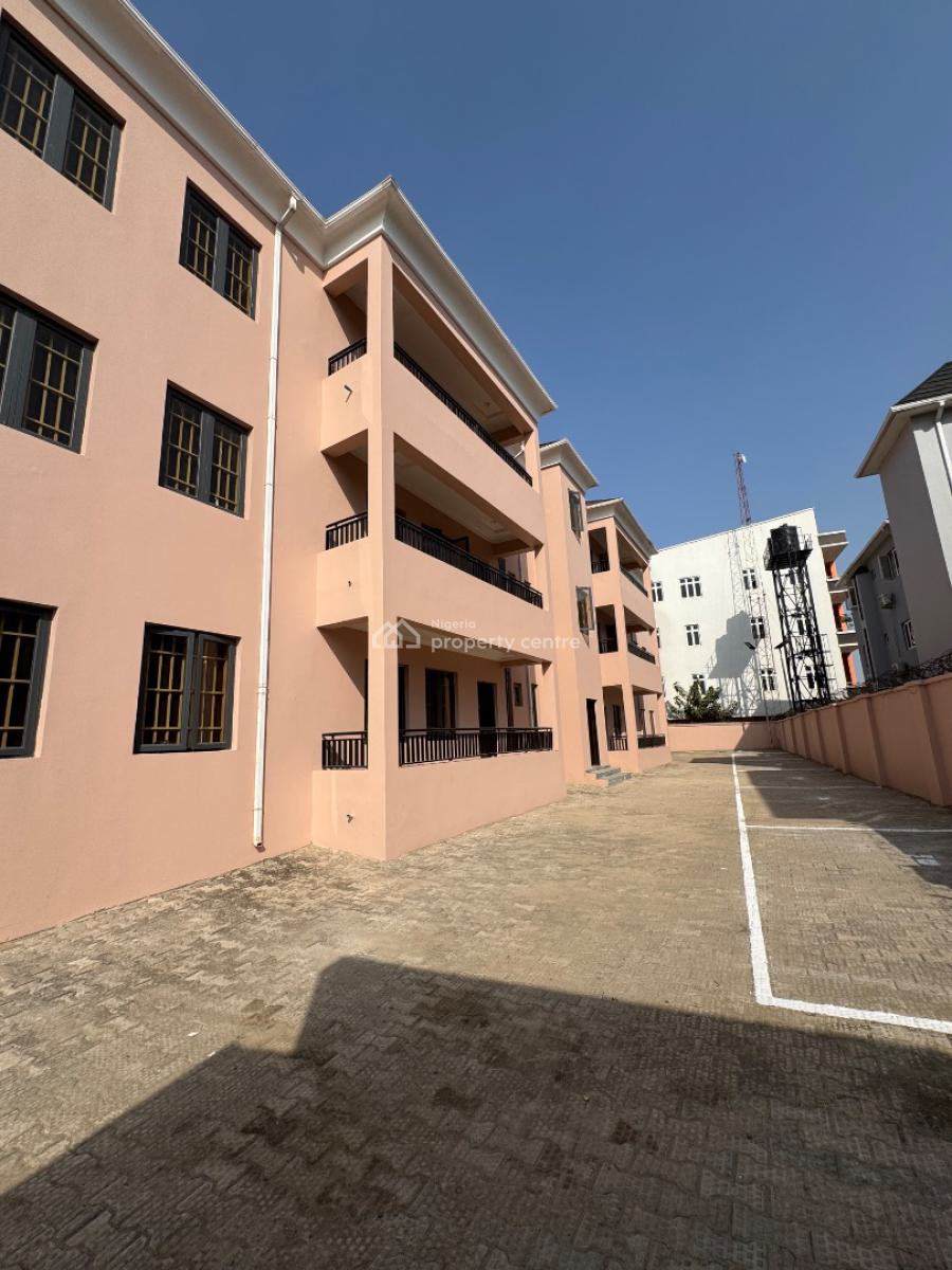 Newly Built and Well Spacious 3 Bedrooms Flats with Bq, Gilmore, Jahi, Abuja, Flat / Apartment for Rent