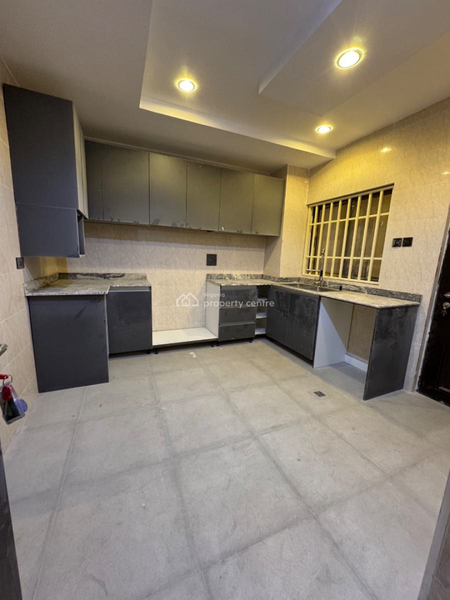 Newly Built and Well Spacious 3 Bedrooms Flats with Bq, Gilmore, Jahi, Abuja, Flat / Apartment for Rent