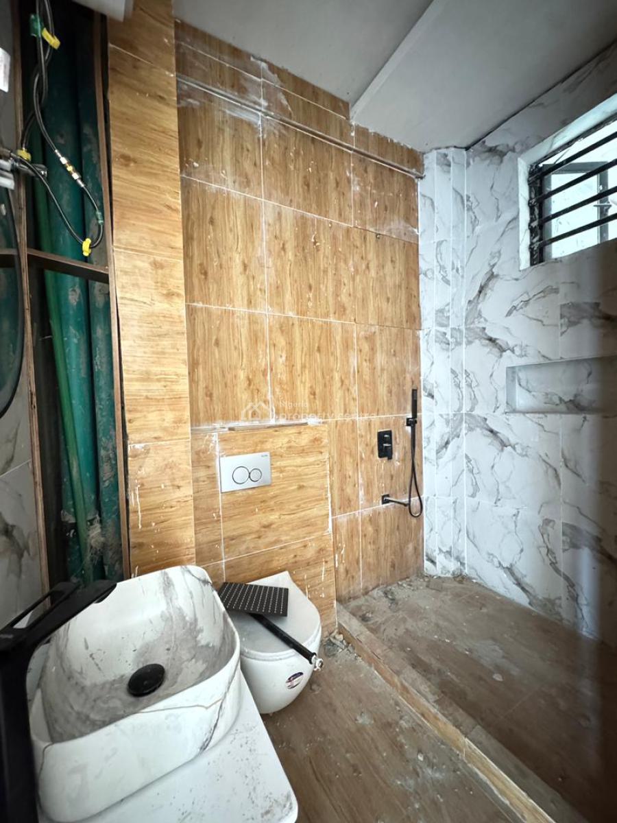 Luxury, Spacious 2 Bedroom Apartment with En-suite Rooms, Chevron Toll Gate, Orchid Road, Lekki, Lagos, Flat / Apartment for Sale