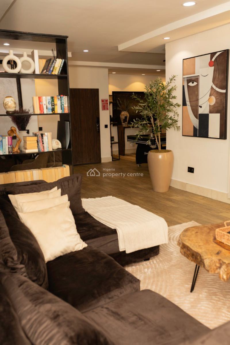 Luxury 2 Bedroom Service Apartment, Westron Close, Lekki Phase 1, Lekki, Lagos, Flat / Apartment Short Let