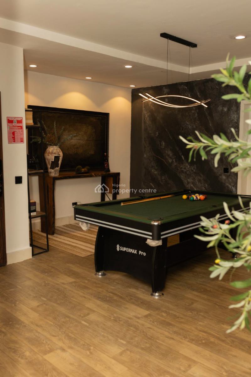 Luxury 2 Bedroom Service Apartment, Westron Close, Lekki Phase 1, Lekki, Lagos, Flat / Apartment Short Let