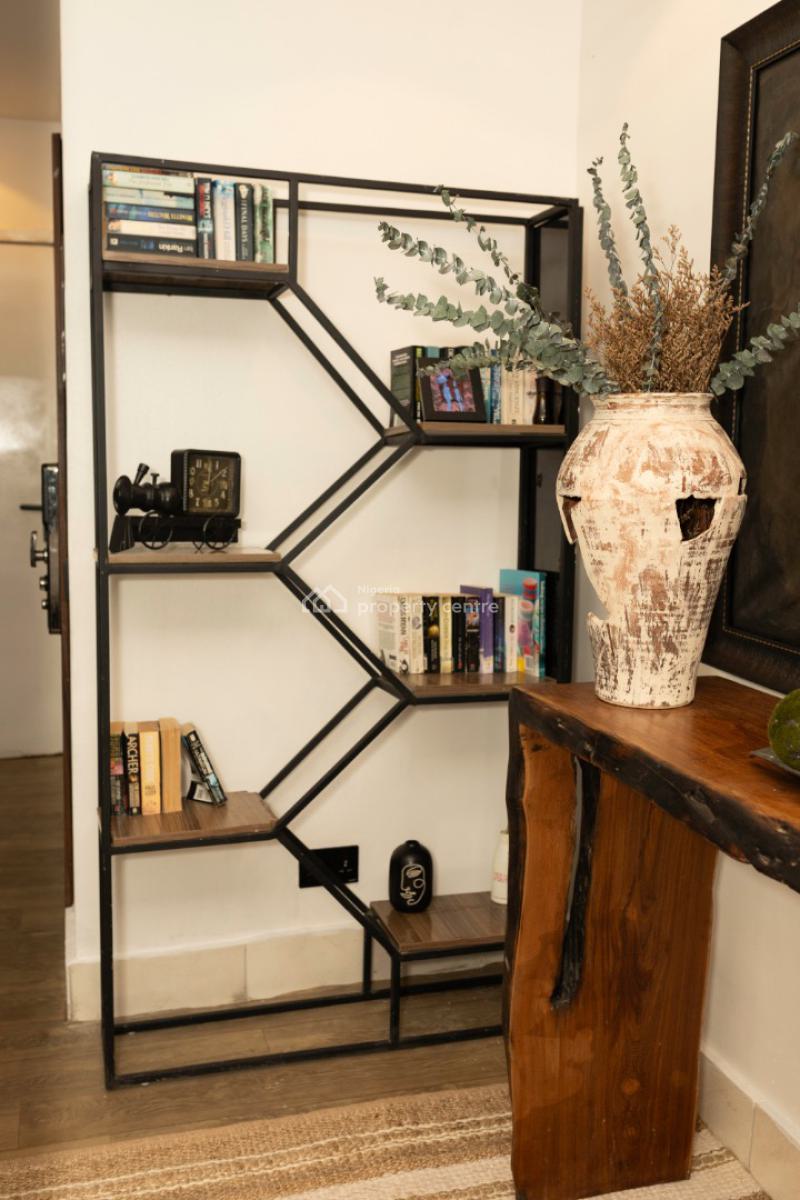 Luxury 2 Bedroom Service Apartment, Westron Close, Lekki Phase 1, Lekki, Lagos, Flat / Apartment Short Let