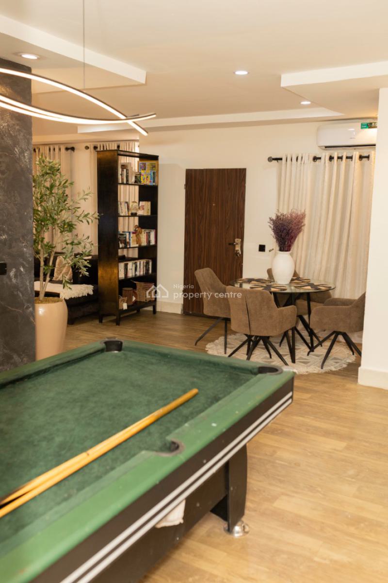 Luxury 2 Bedroom Service Apartment, Westron Close, Lekki Phase 1, Lekki, Lagos, Flat / Apartment Short Let