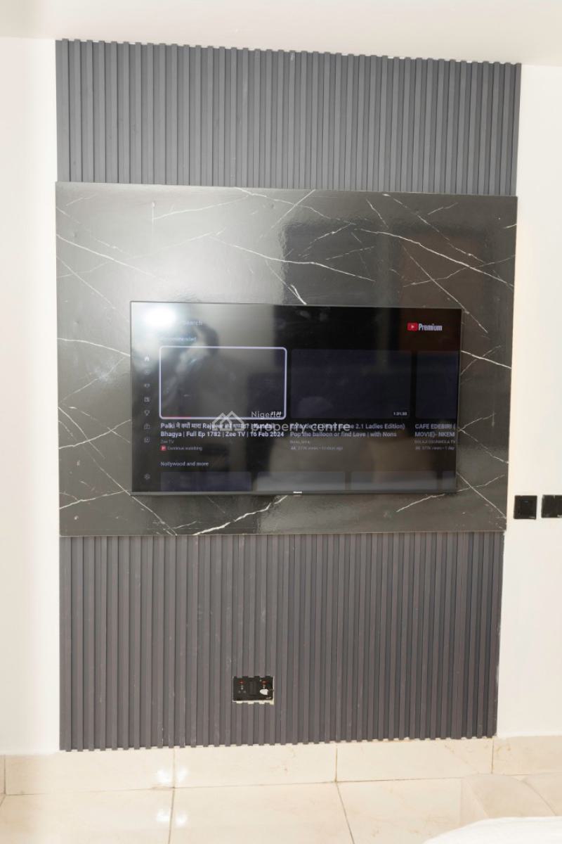 Luxury 2 Bedroom Service Apartment, Westron Close, Lekki Phase 1, Lekki, Lagos, Flat / Apartment Short Let