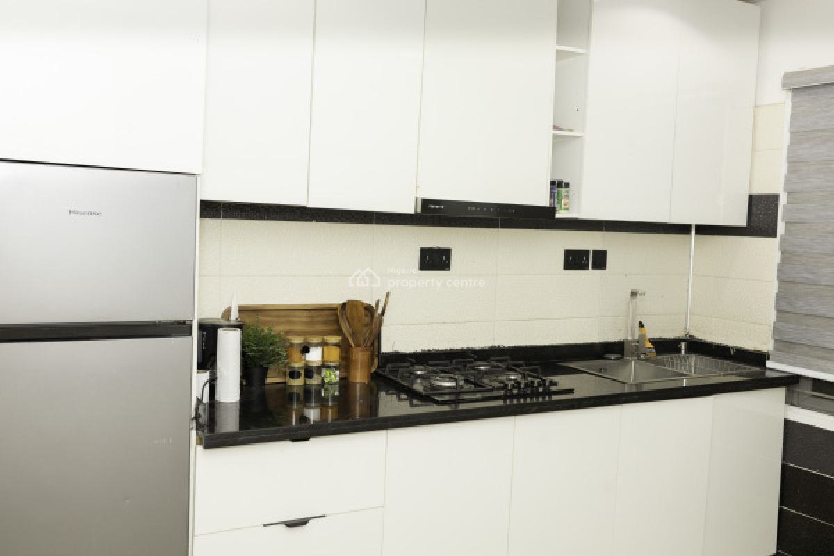 Luxury 2 Bedroom Service Apartment, Westron Close, Lekki Phase 1, Lekki, Lagos, Flat / Apartment Short Let