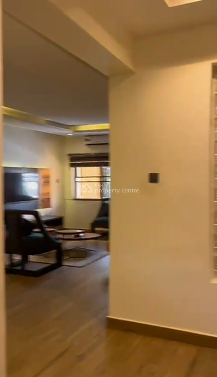 Spacious 3 Bedroom Flat + 1bq, Lekki Phase 1, Lekki, Lagos, Flat / Apartment for Rent