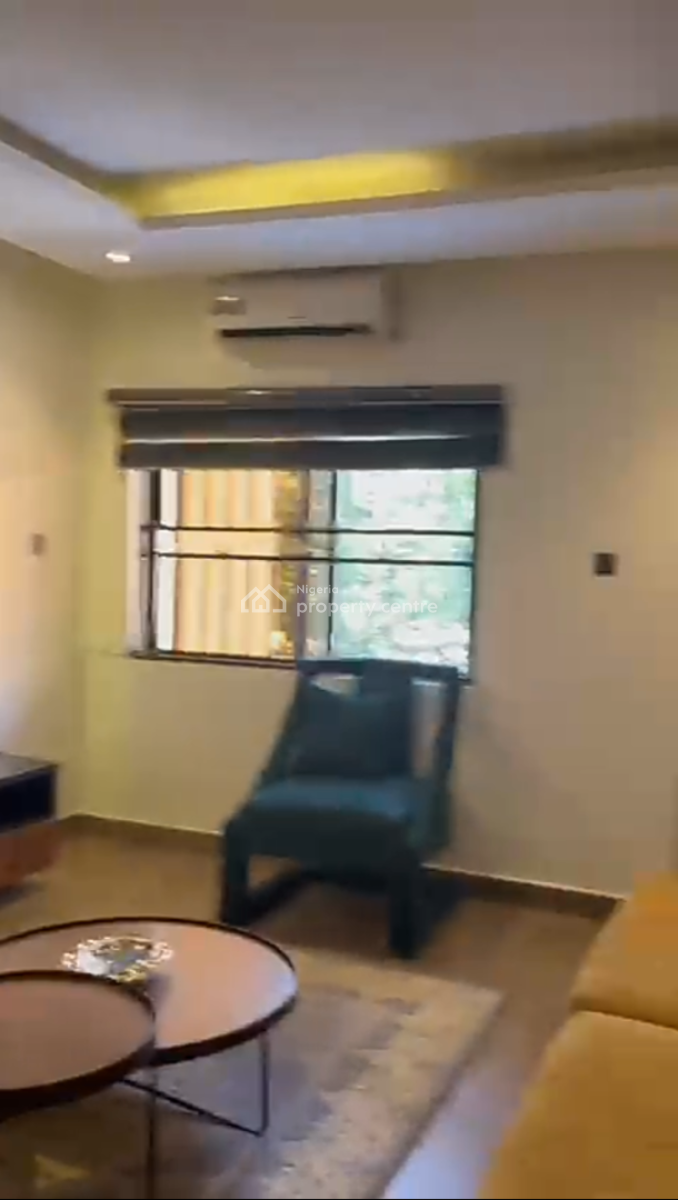 Spacious 3 Bedroom Flat + 1bq, Lekki Phase 1, Lekki, Lagos, Flat / Apartment for Rent