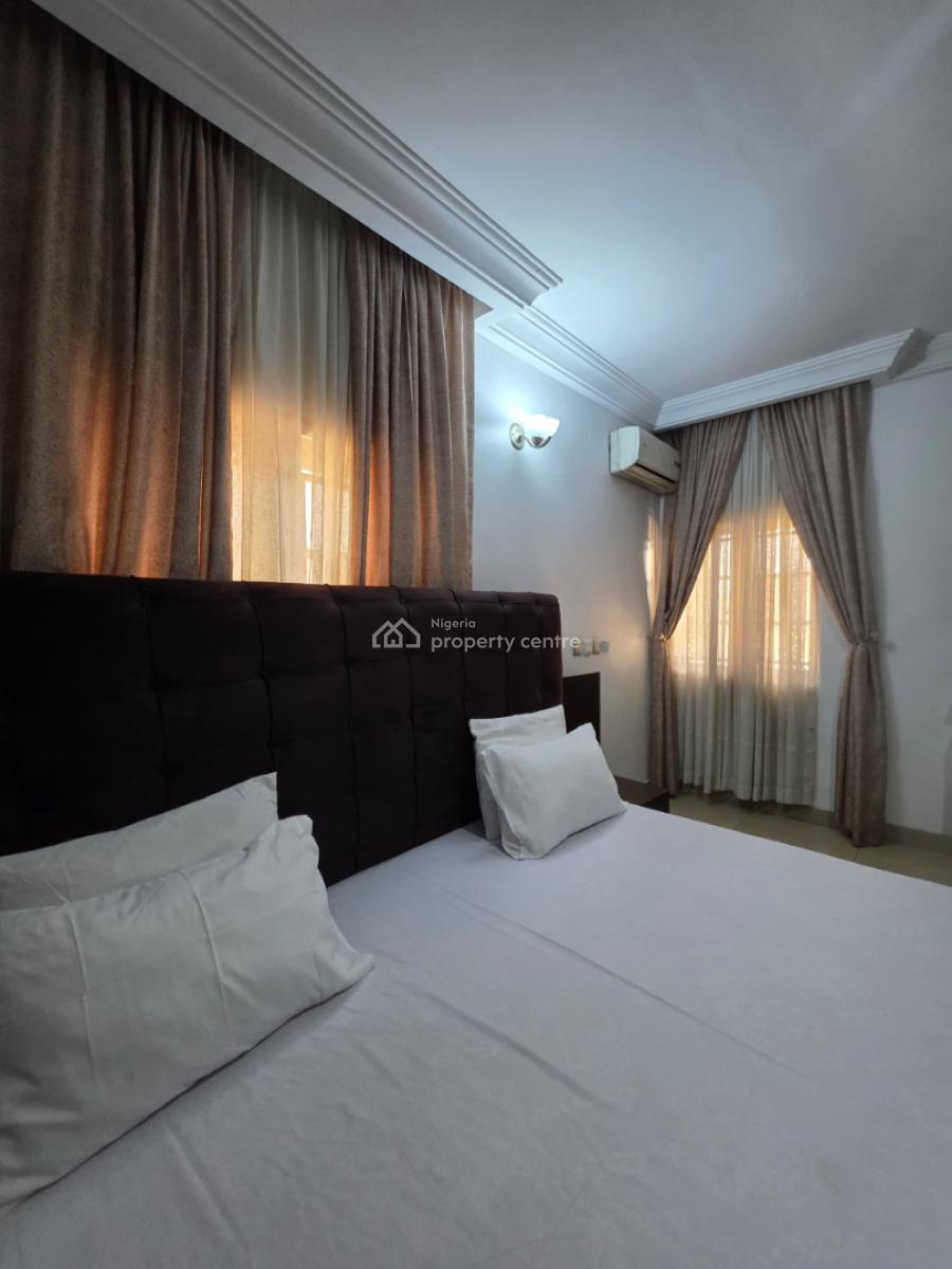 Standard and Furnished 3 Bedroom Apartment, Durumi, Abuja, Flat / Apartment for Rent