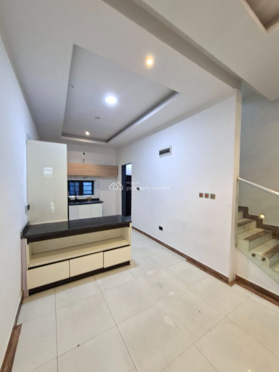 Spacious 4 Bedroom Terrace with 24hours Power, Off Freedom Way, Lekki Phase 1, Lekki, Lagos, Terraced Duplex for Rent