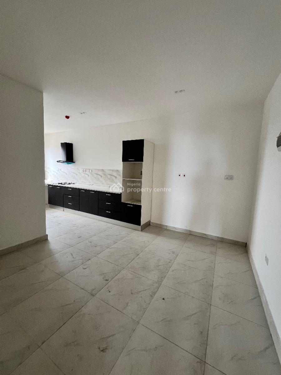 Luxurious Massive 3 Bedroom Apartment with Bq + Spool & Gym, Lekki Phase 1, Lekki, Lagos, Flat / Apartment for Sale