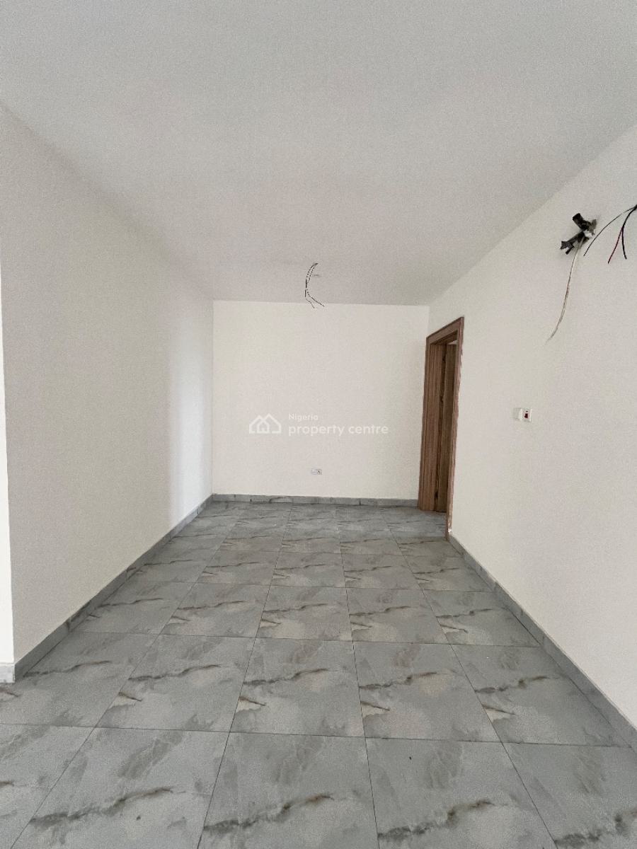 Luxurious Massive 3 Bedroom Apartment with Bq + Spool & Gym, Lekki Phase 1, Lekki, Lagos, Flat / Apartment for Sale