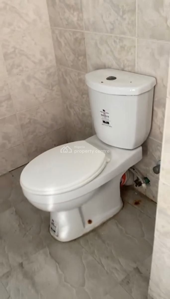 Sharp 3 Bedroom Available, Akins Estate, Ajah, Lagos, Flat / Apartment for Rent