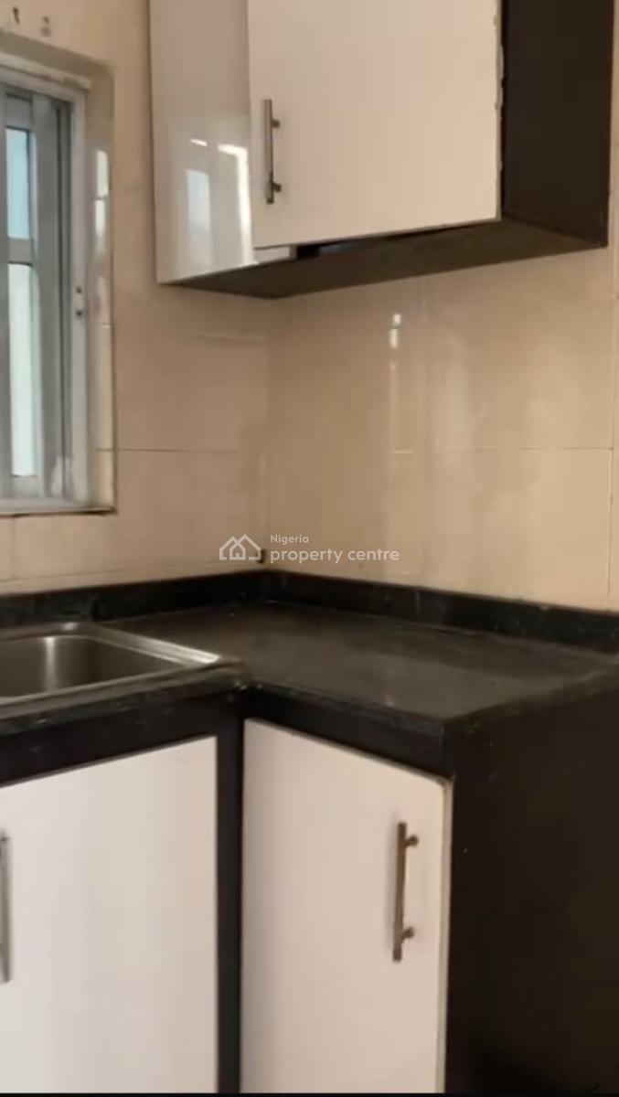 Sharp 3 Bedroom Available, Akins Estate, Ajah, Lagos, Flat / Apartment for Rent