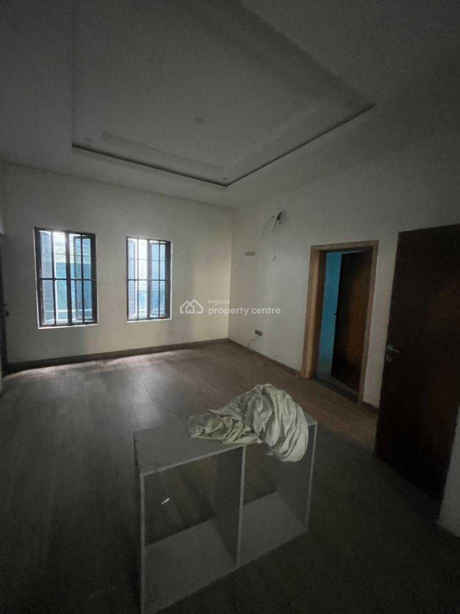 Very Spacious Luxury 2 Bedroom Flat Upstairs, Mobil Road, Ilaje, Ajah, Lagos, House for Rent