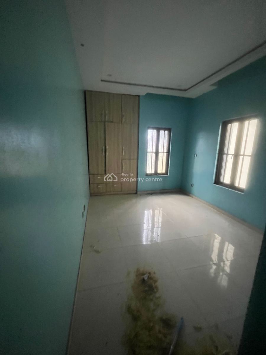 Very Spacious Luxury 2 Bedroom Flat Upstairs, Mobil Road, Ilaje, Ajah, Lagos, House for Rent