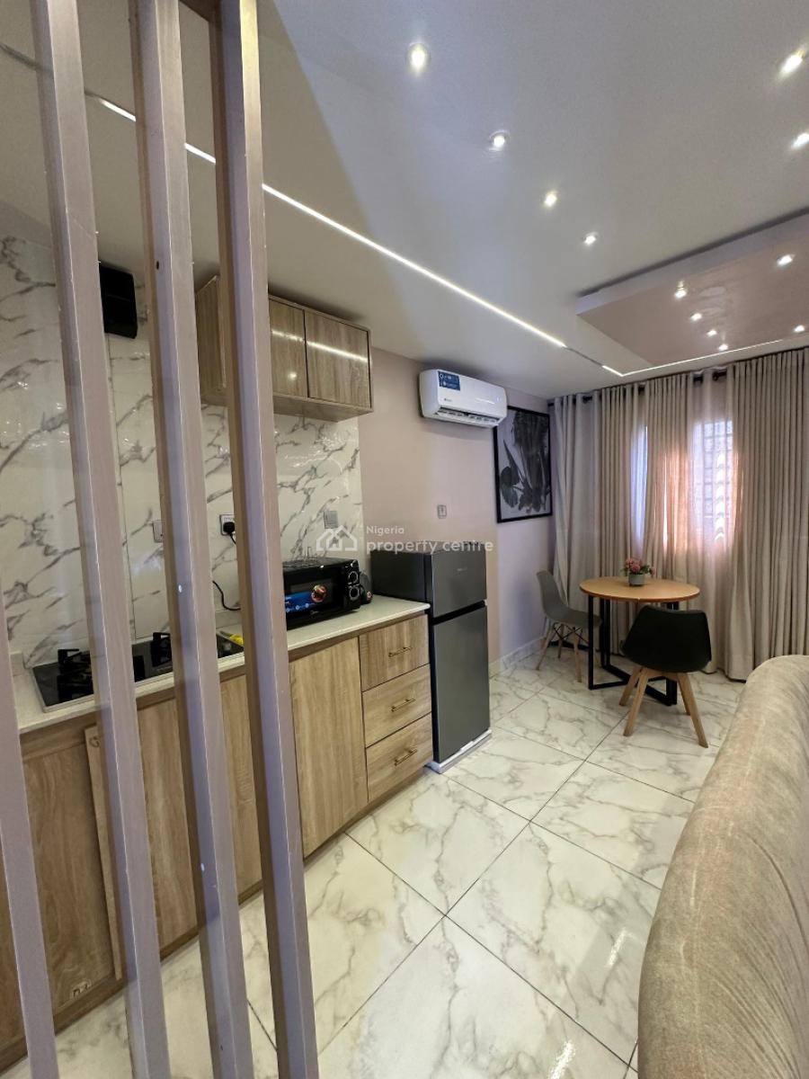 Cozy One Bedroom Apartment with Ps5, Lekki Right Side, Lekki Phase 1, Lekki, Lagos, Mini Flat (room and Parlour) Short Let