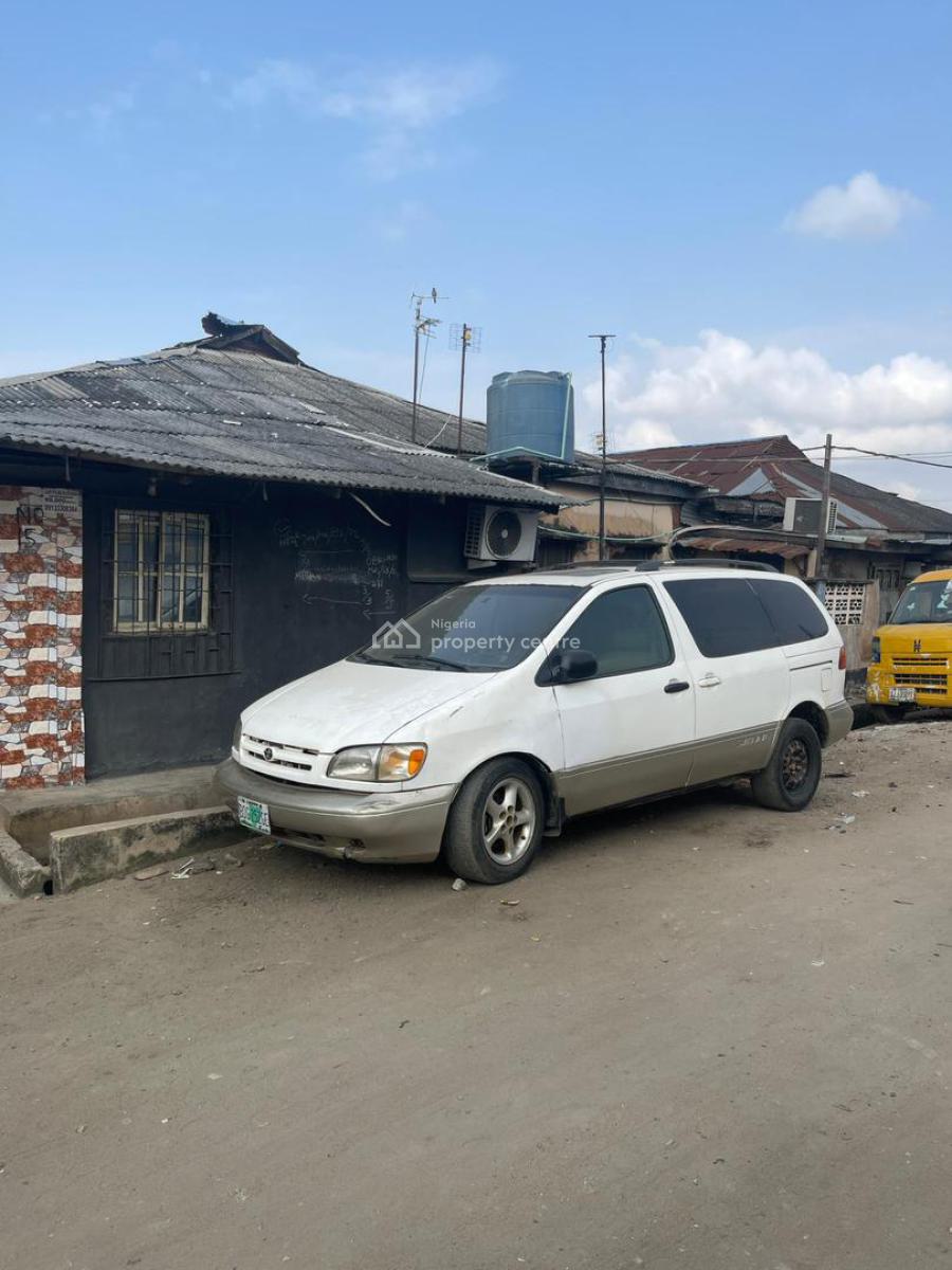Half Plot of Bungalow Suitable for Residential Development, Itire, Mushin, Lagos, Land for Sale