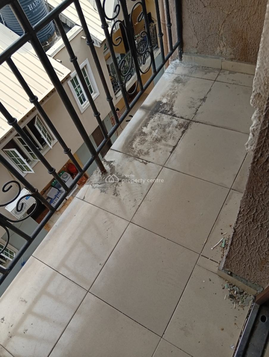 Spacious Mini Flat, Off Lawanson Surulere, Lawanson, Surulere, Lagos, Mini Flat (room and Parlour) for Rent