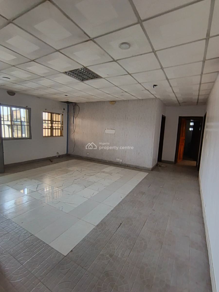 3 Bedroom Flat, After Ologolo, By Igboefon, Lekki, Lagos, Flat / Apartment for Rent