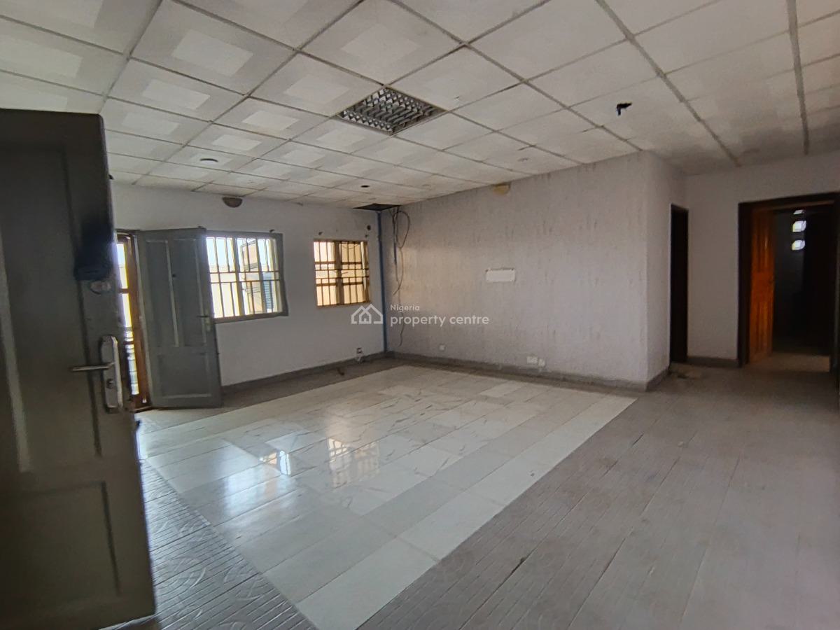3 Bedroom Flat, After Ologolo, By Igboefon, Lekki, Lagos, Flat / Apartment for Rent