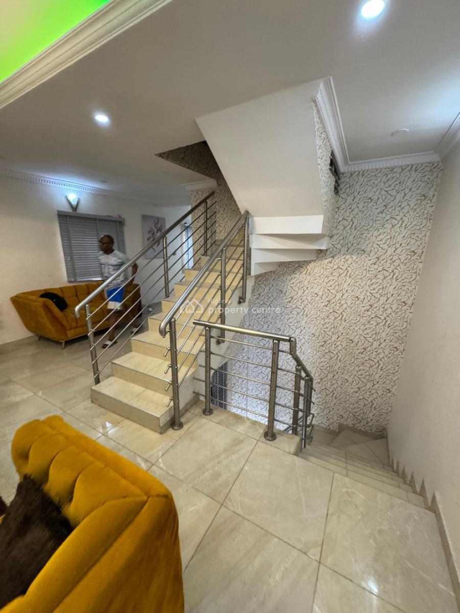 Unfurnished/furnished Clean 3 Bedroom Terrace Duplex, Ikate, Lekki, Lagos, Terraced Duplex for Rent