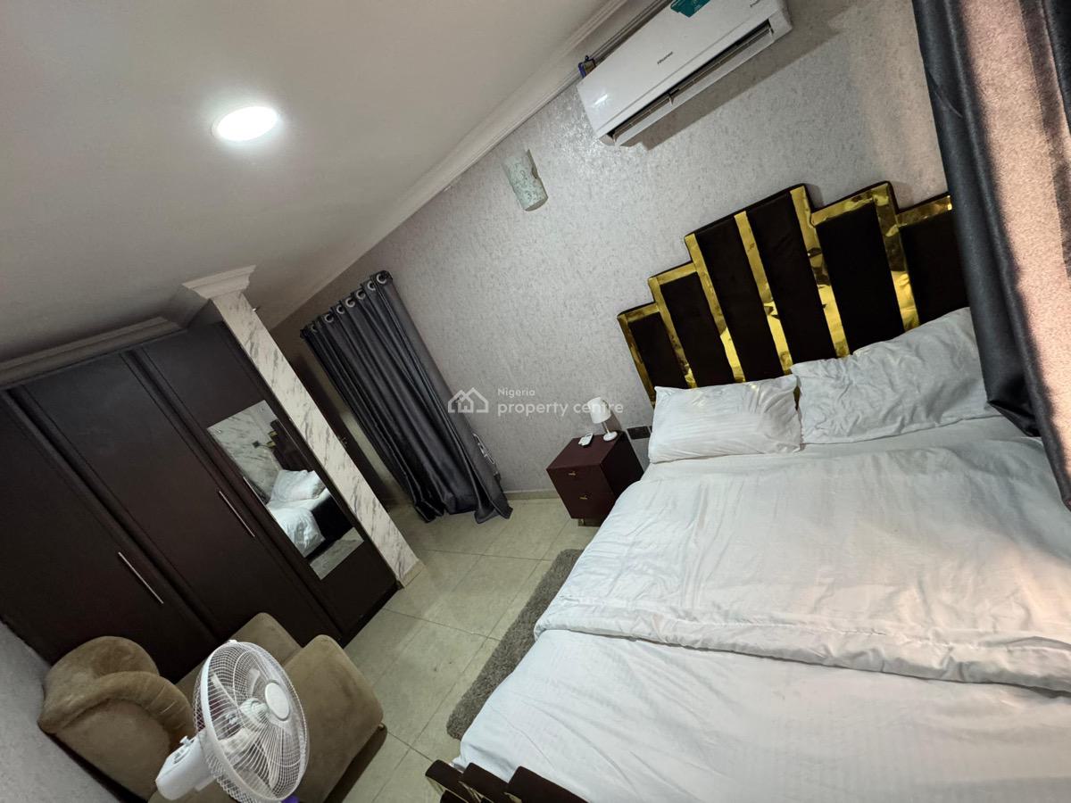 Unfurnished/furnished Clean 3 Bedroom Terrace Duplex, Ikate, Lekki, Lagos, Terraced Duplex for Rent