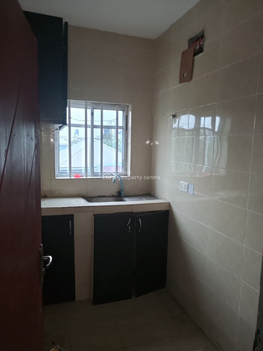 2 Bedroom Luxury Apartment Upstairs, Phase 2, Oribanwa, Ibeju Lekki, Lagos, Flat / Apartment for Rent