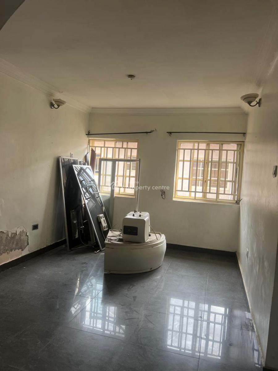 Spacious 3 Bedroom Apartment, Adeniyi Jones, Ikeja, Lagos, Flat / Apartment for Rent