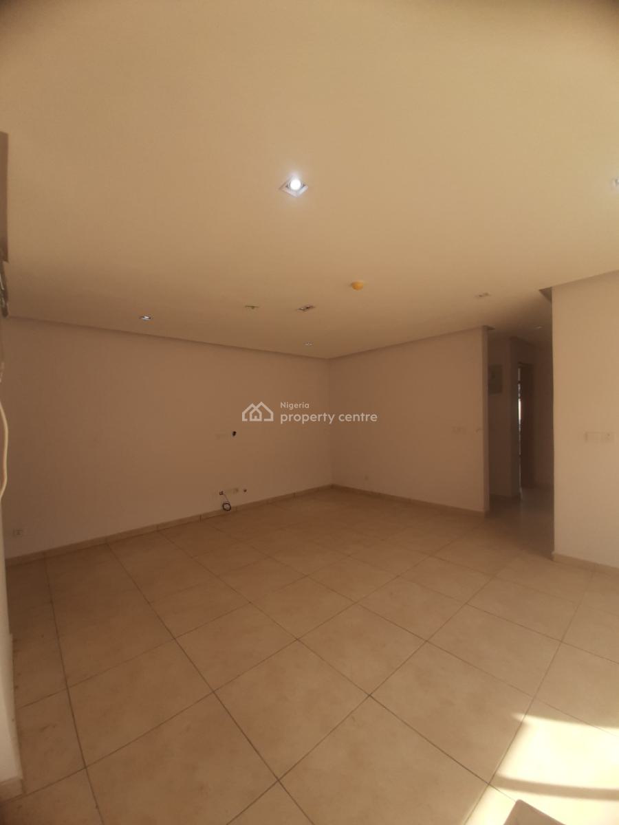 2 Bedroom Flat, Before Chevron Drive 2nd Toll Gate Axis, Ologolo, Lekki, Lagos, Flat / Apartment for Rent