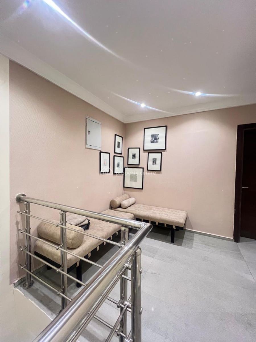 3 Bedroom Apartment with Swimming Pool, Smartlock Door & Balcony, Lekki Phase 1, Lekki, Lagos, Flat / Apartment Short Let