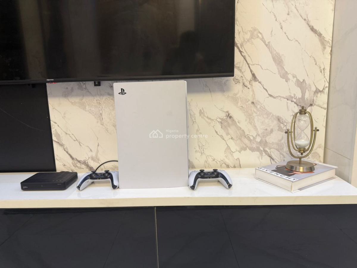 2 Bedroom Apartment with Swimming Pool, Smartlock Door & Balcony, Old Ikoyi, Ikoyi, Lagos, Flat / Apartment Short Let