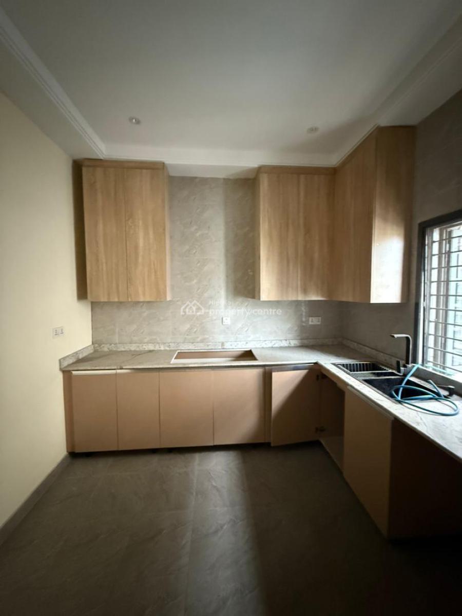 4-bedroom Penthouse + Study  -- Lekki, Lekki, Lagos, Flat / Apartment for Rent