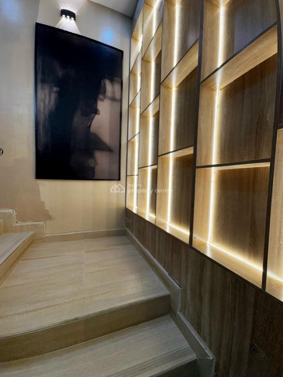 Exclusive  2-bed Apartment in Lekki Phase 1, Lekki Phase 1, Lekki, Lagos, Flat / Apartment Short Let