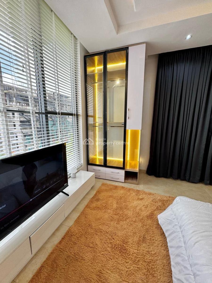 Exclusive  2-bed Apartment in Lekki Phase 1, Lekki Phase 1, Lekki, Lagos, Flat / Apartment Short Let