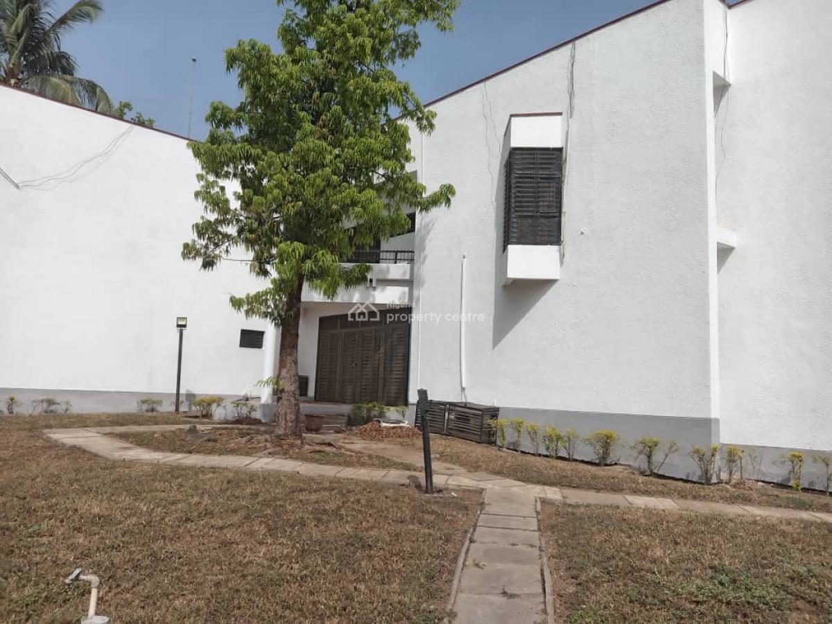 5bedroom Fully Detached, Salwin Close, Maitama District, Abuja, Detached Duplex for Sale