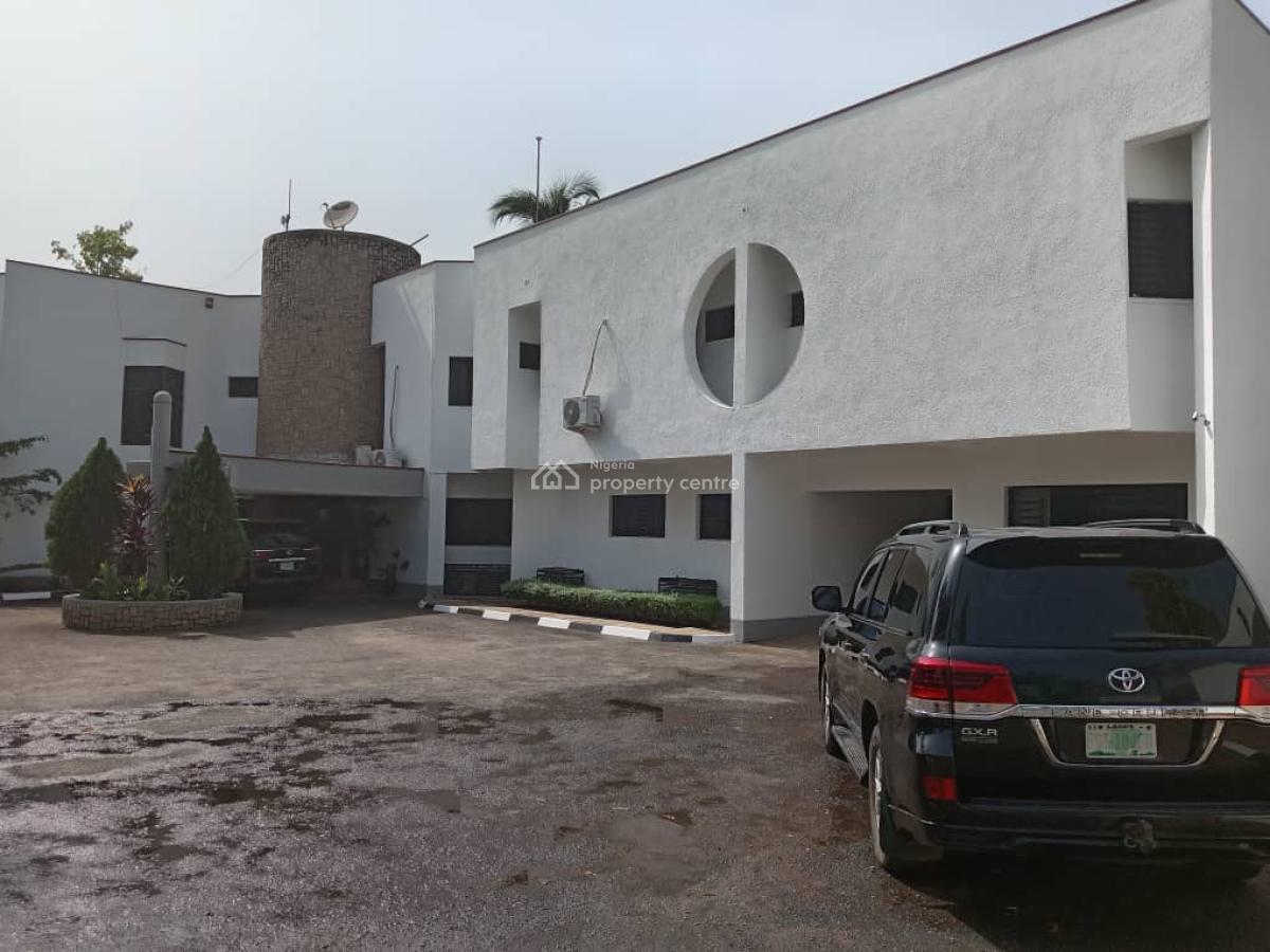 5bedroom Fully Detached, Salwin Close, Maitama District, Abuja, Detached Duplex for Sale