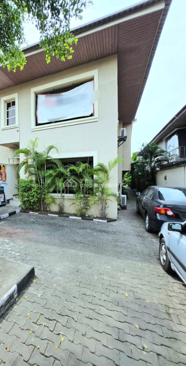 Spacious Commercial Upstairs 3-rooms Office Space, Lekki Phase 1, Lekki, Lagos, Office Space for Rent