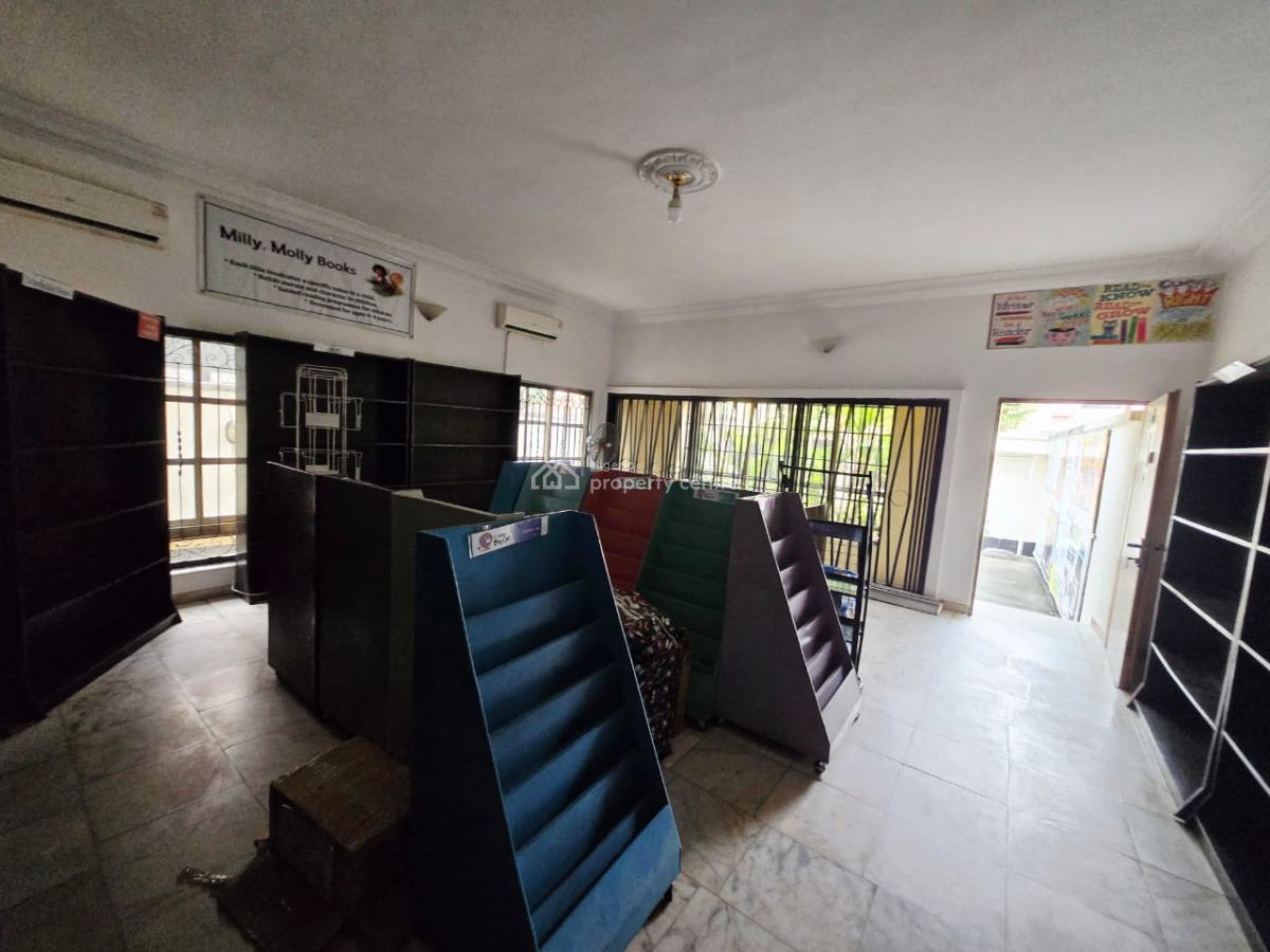 Spacious Commercial Upstairs 3-rooms Office Space, Lekki Phase 1, Lekki, Lagos, Office Space for Rent